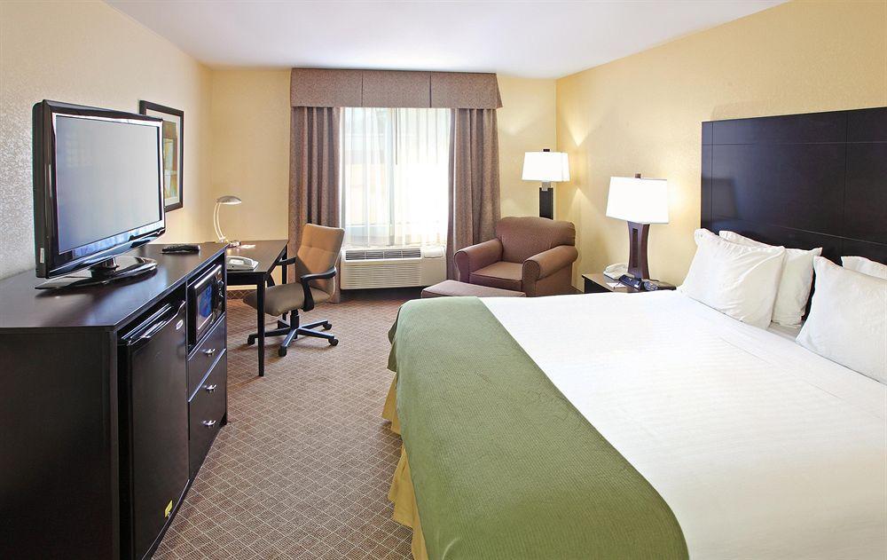 Comfort Inn & Suites Pine Bluff Phòng bức ảnh