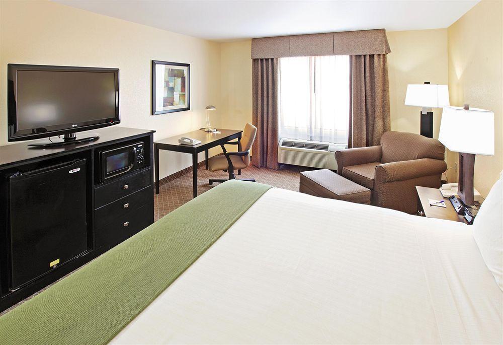 Comfort Inn & Suites Pine Bluff Phòng bức ảnh