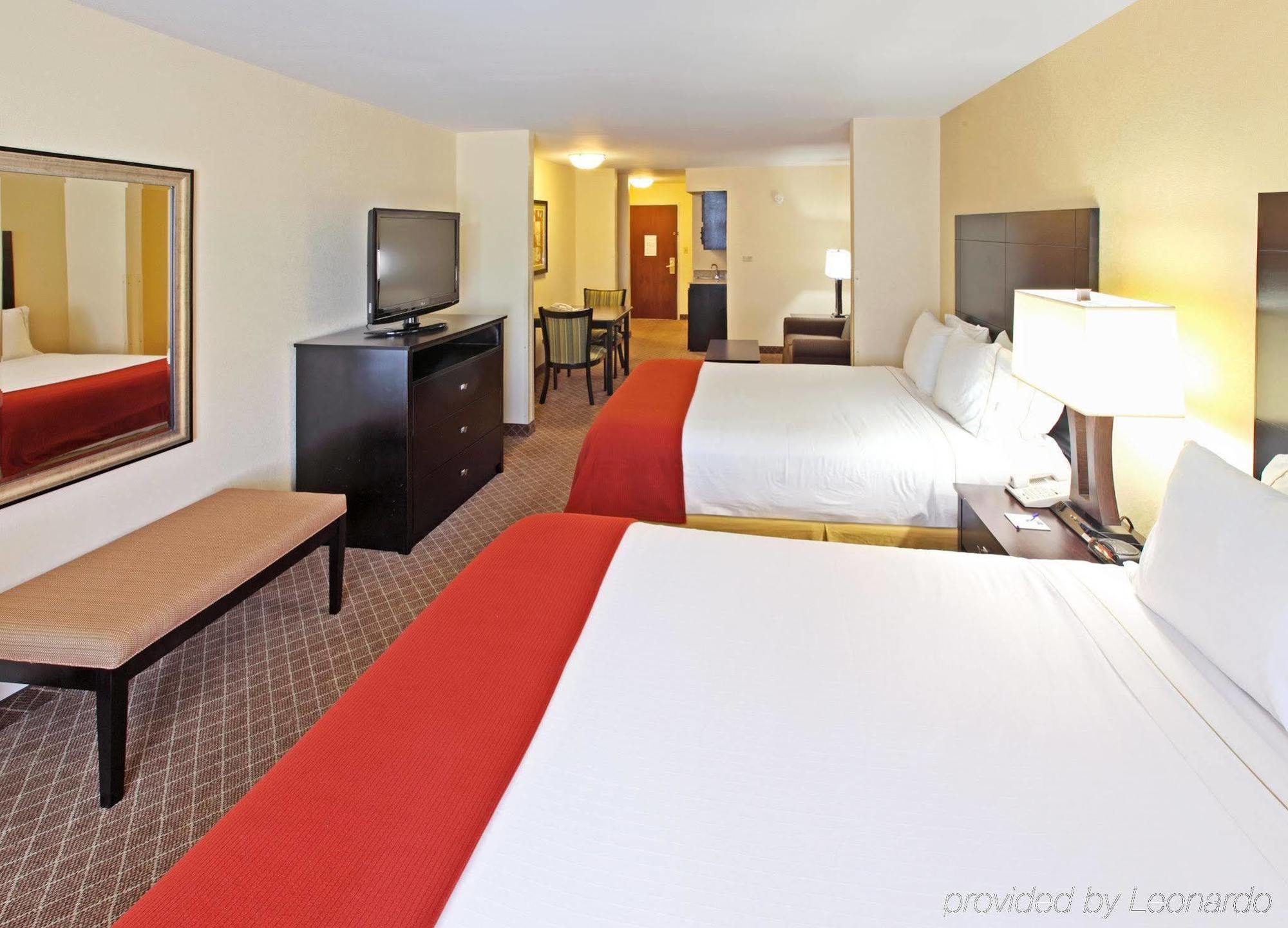 Comfort Inn & Suites Pine Bluff Phòng bức ảnh
